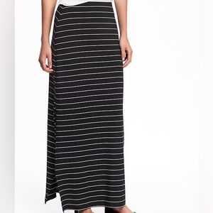 Old Navy Black and White Striped Maxi Skirt with slit